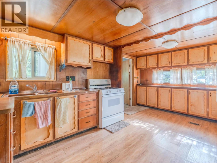 6210 Lone Butte Horse Lake Road, Lone Butte, BC, V0K 1X0 - 12