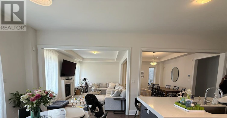 93 Silk Twist Drive, East Gwillimbury, ON, L9N 0W4 - 4