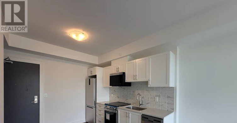 204 A-705 Davis Drive, Newmarket, ON, L3Y 0J1 - 7