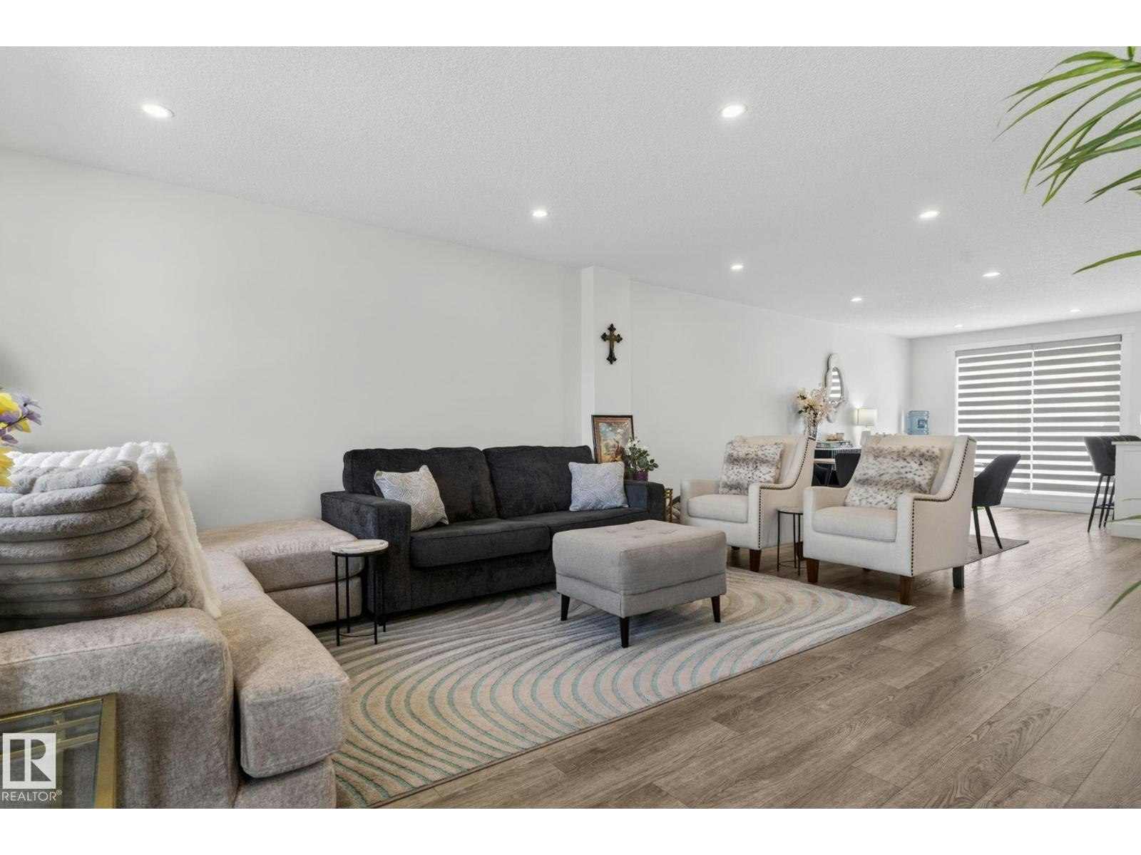 16-9250 156 Avenue NW - 5