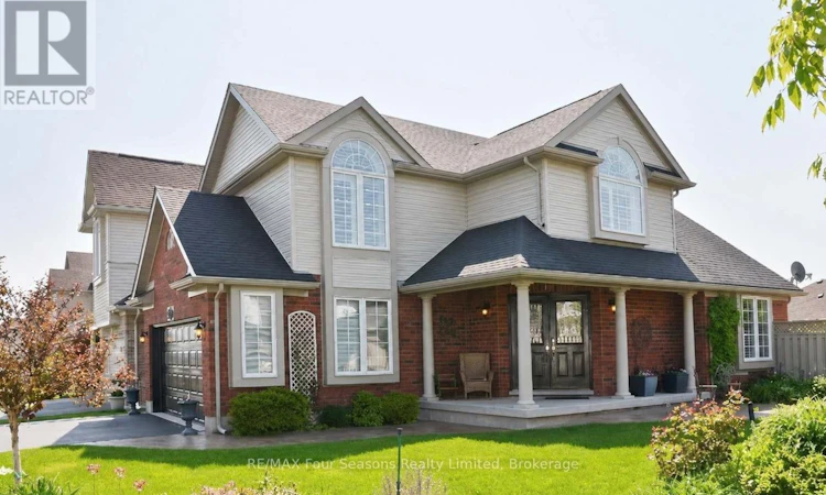 59 Highlands Crescent