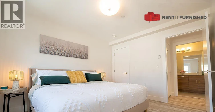 3143 E 8th Avenue, Vancouver, BC, V5M 1X5 - 13