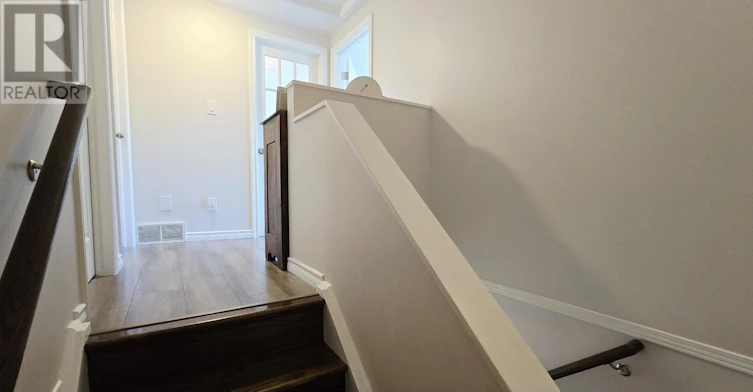 35 Seabrooke Drive, Ottawa, ON, K2L 2H8 - 16