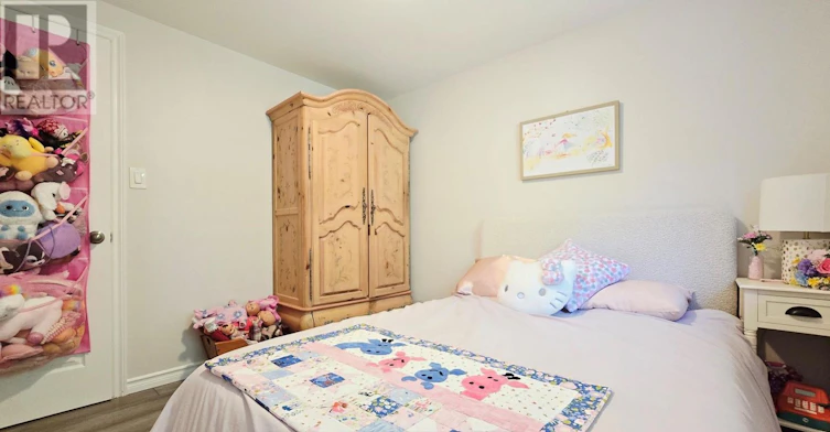 35 Seabrooke Drive, Ottawa, ON, K2L 2H8 - 23