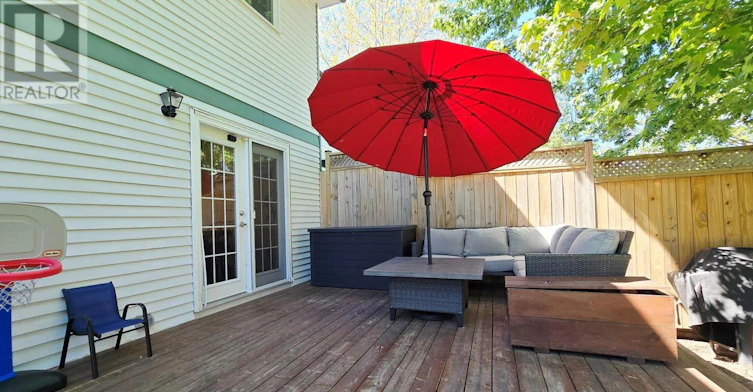 35 Seabrooke Drive, Ottawa, ON, K2L 2H8 - 31