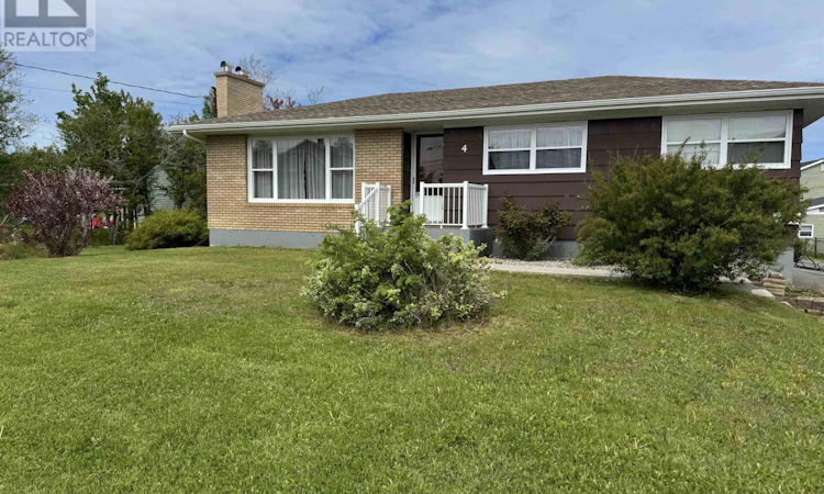 4 Macaulay Avenue