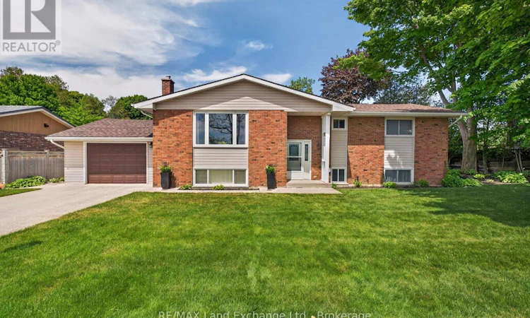 30 Golf Links Road