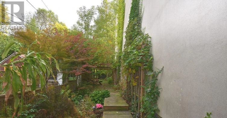 BSMT-133 Coxwell Avenue E, Toronto, ON, M4L 3B4 - 11