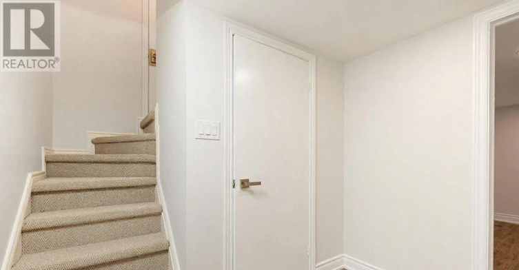 LOWER-10 Holman Crescent, Aurora, ON, L4G 1Z9 - 2