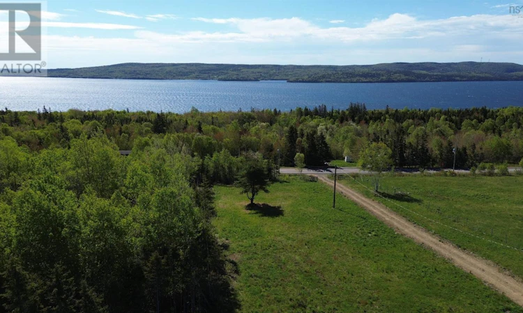 2710 Hillside Boularderie Road