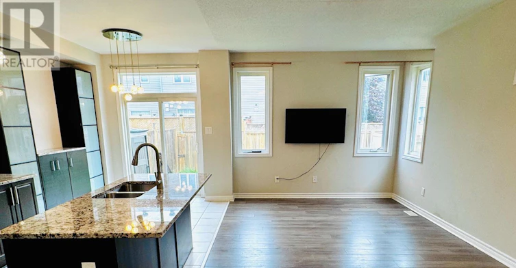 621 Lauraleaf Crescent, Manotick, ON, K2J 6G9 - 5