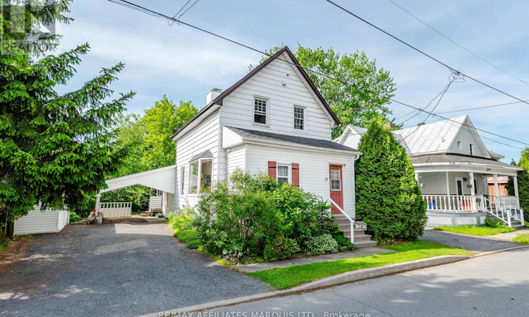 10 Smith Avenue