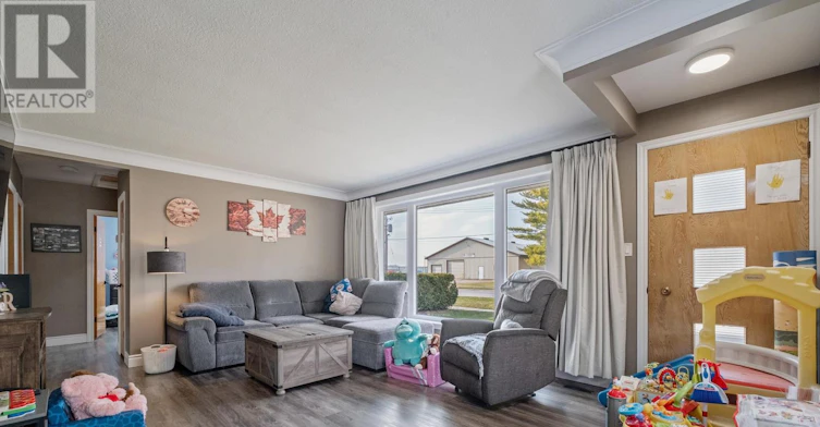 105 Wellington Street W, Exeter, ON, N0M 1S2 - 7