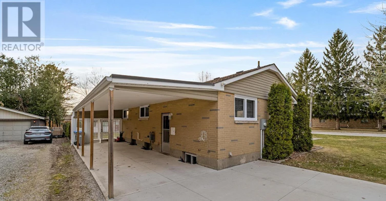 105 Wellington Street W, Exeter, ON, N0M 1S2 - 4