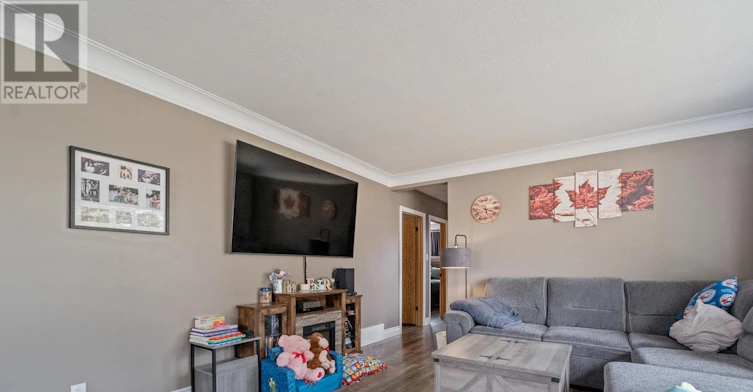 105 Wellington Street W, Exeter, ON, N0M 1S2 - 8