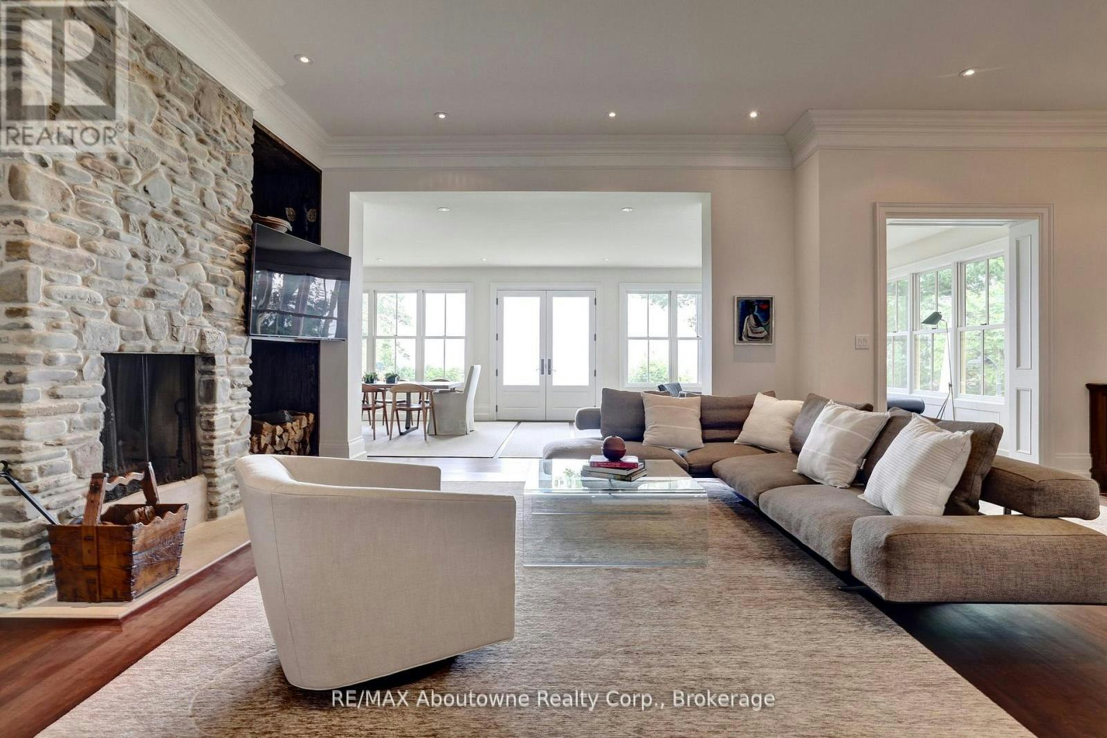 350 King Street, Oakville, ON, L6J 1C2 - 17