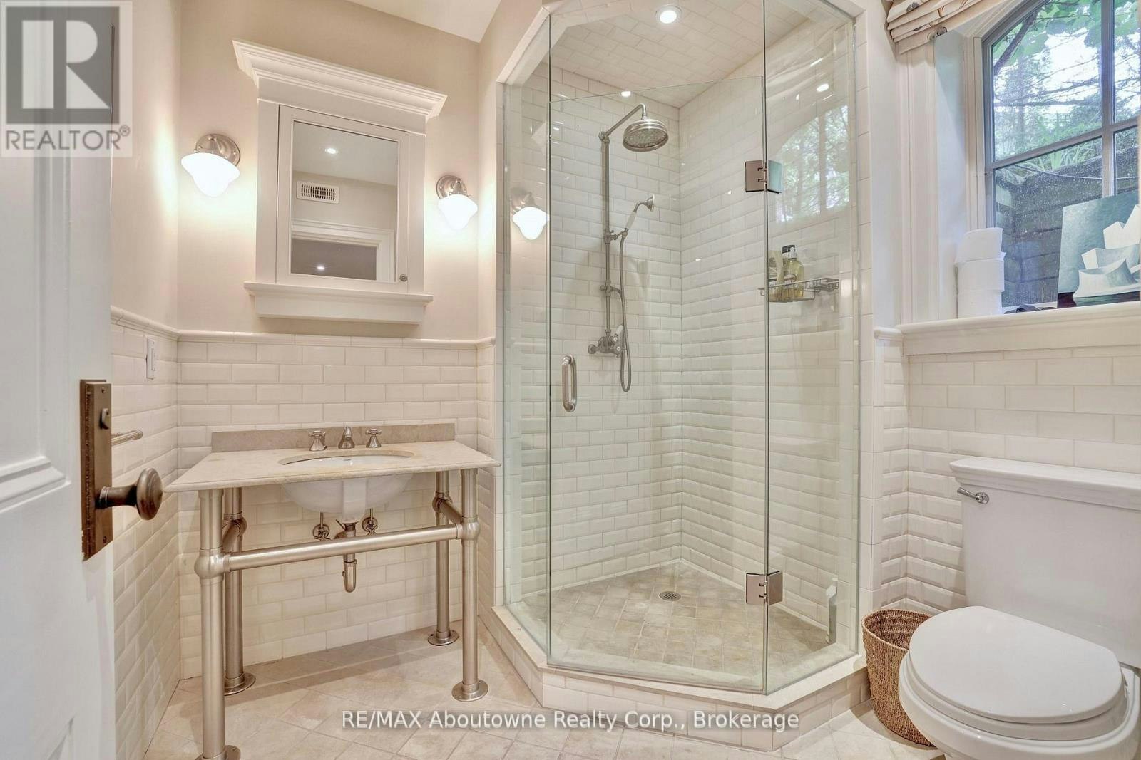 350 King Street, Oakville, ON, L6J 1C2 - 39