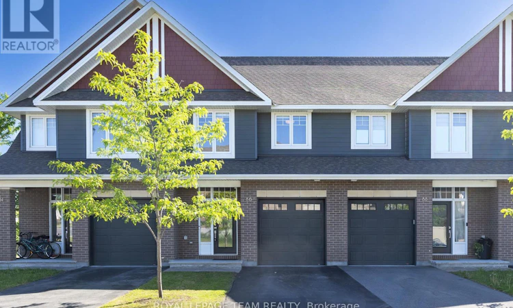 86 Escarpment Crescent