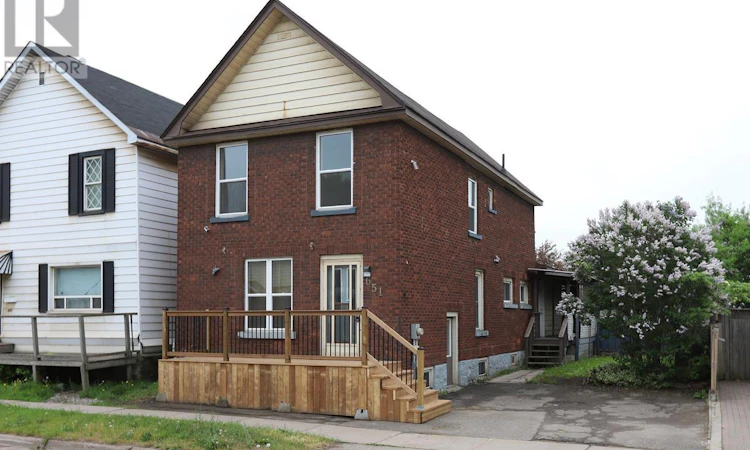 651 Queen Street W