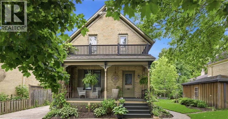 31 John Street E, Waterloo, ON, N2J 1E6