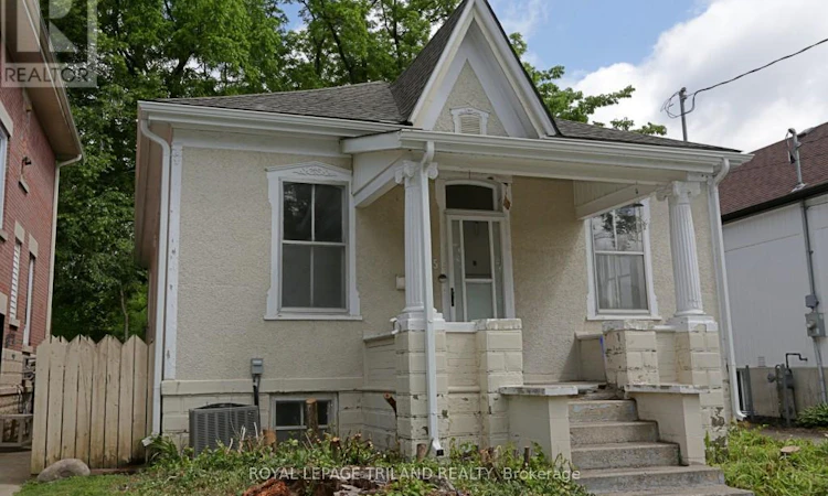 15 Cove Road