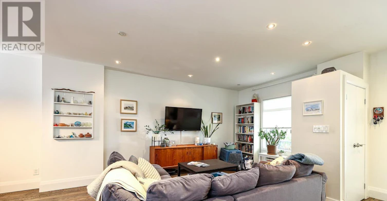 75 Boston Avenue, Toronto, ON, M4M 2T8 - 4