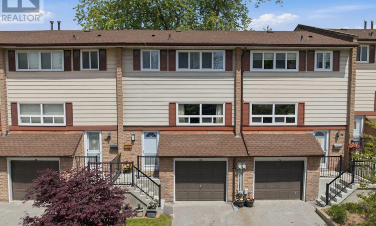 12-320 Blackthorn Street