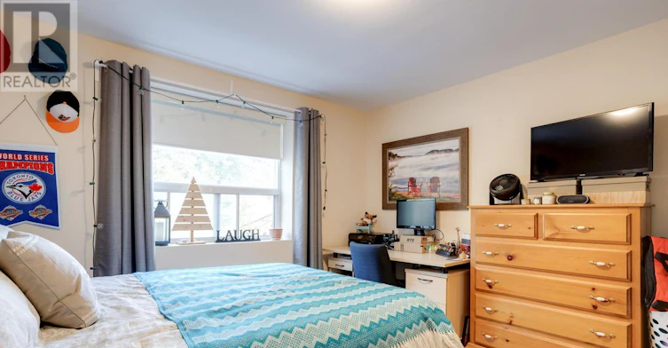 MAIN-209 Coxwell Avenue, Toronto, ON, M4L 3B4 - 11