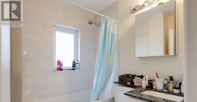 MAIN-209 Coxwell Avenue, Toronto, ON, M4L 3B4 - 18