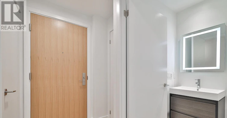 212-150 Logan Avenue, Toronto, ON, M4M 0E4 - 4