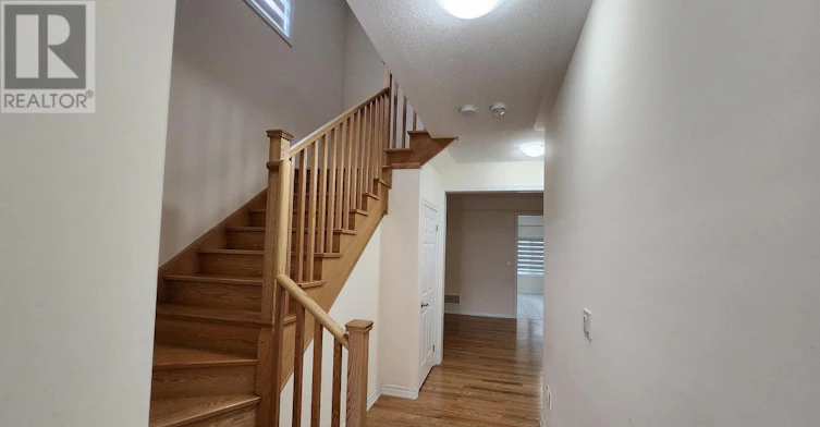 263 Fleetwood Drive, Oshawa, ON, L1K 3E8 - 5