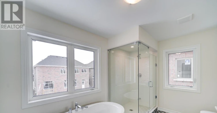 25 Garrett Styles Drive, Georgina, ON, L4P 0J1 - 31