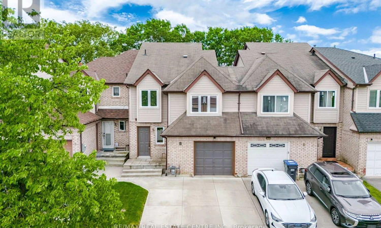 6 Ashbrook Way