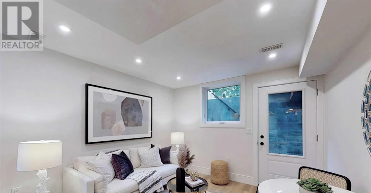 LOWER-26 Henderson Avenue, Toronto, ON, M6J 2B8 - 2