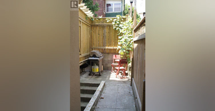 476 Crawford Street, Toronto, ON, M6G 3J8 - 2