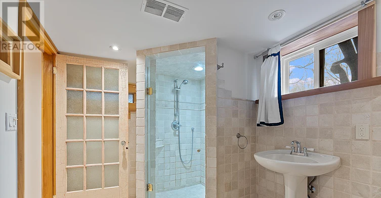 40 Scarboro Crescent, Toronto, ON, M1M 2J4 - 43