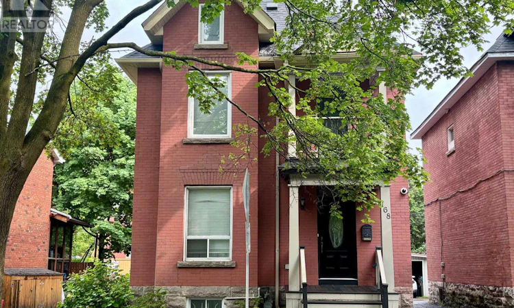 168 Stewart Street W