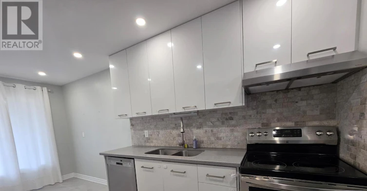 MAIN-158 Patterson Street, Newmarket, ON, L3Y 4Y8 - 6