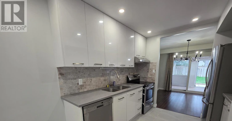 MAIN-158 Patterson Street, Newmarket, ON, L3Y 4Y8 - 7