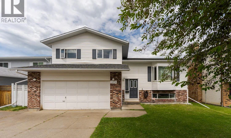 3808 Grace Crescent