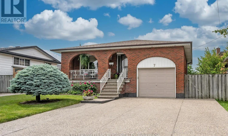 7 Oakland Drive