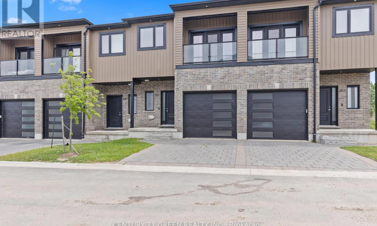 851 Sarnia Road