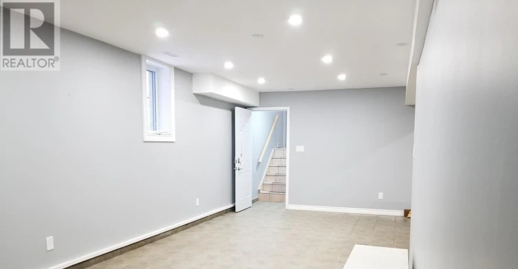 BSMT-426 Langlois Avenue, Windsor, ON, N9A 2G4 - 3