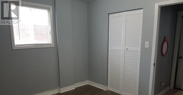 UPPER-426 Langlois Avenue, Windsor, ON, N9A 2G4 - 8
