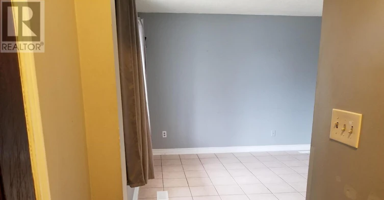 UPPER-426 Langlois Avenue, Windsor, ON, N9A 2G4 - 4