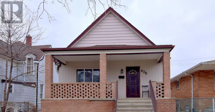 UPPER-426 Langlois Avenue, Windsor, ON, N9A 2G4