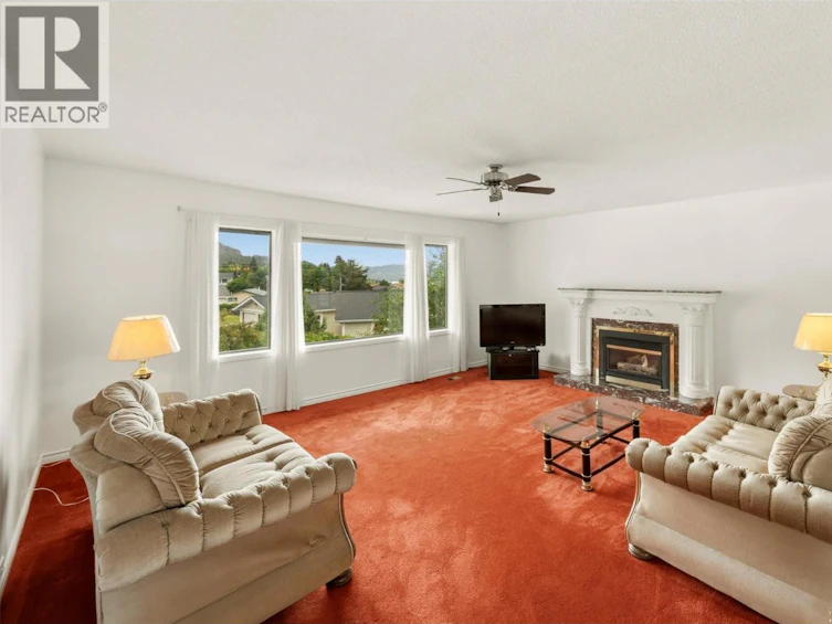 174 Adamson Court, Penticton, BC, V2A 7R8 - 2