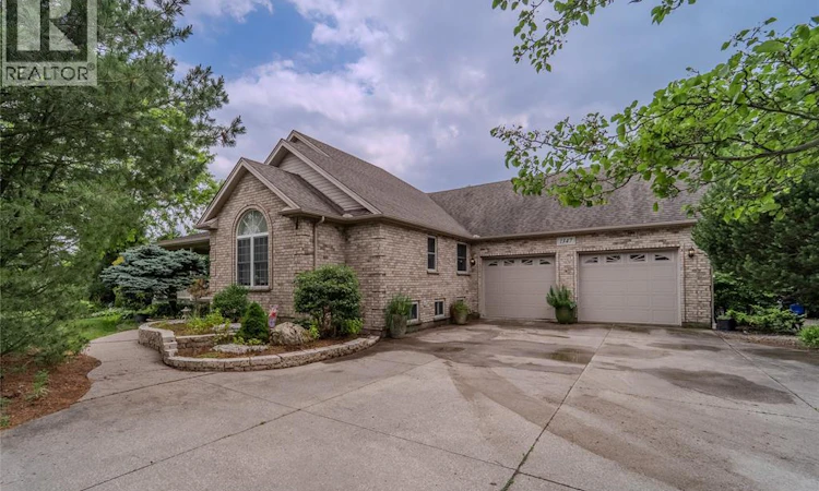 1347 Rear Road North