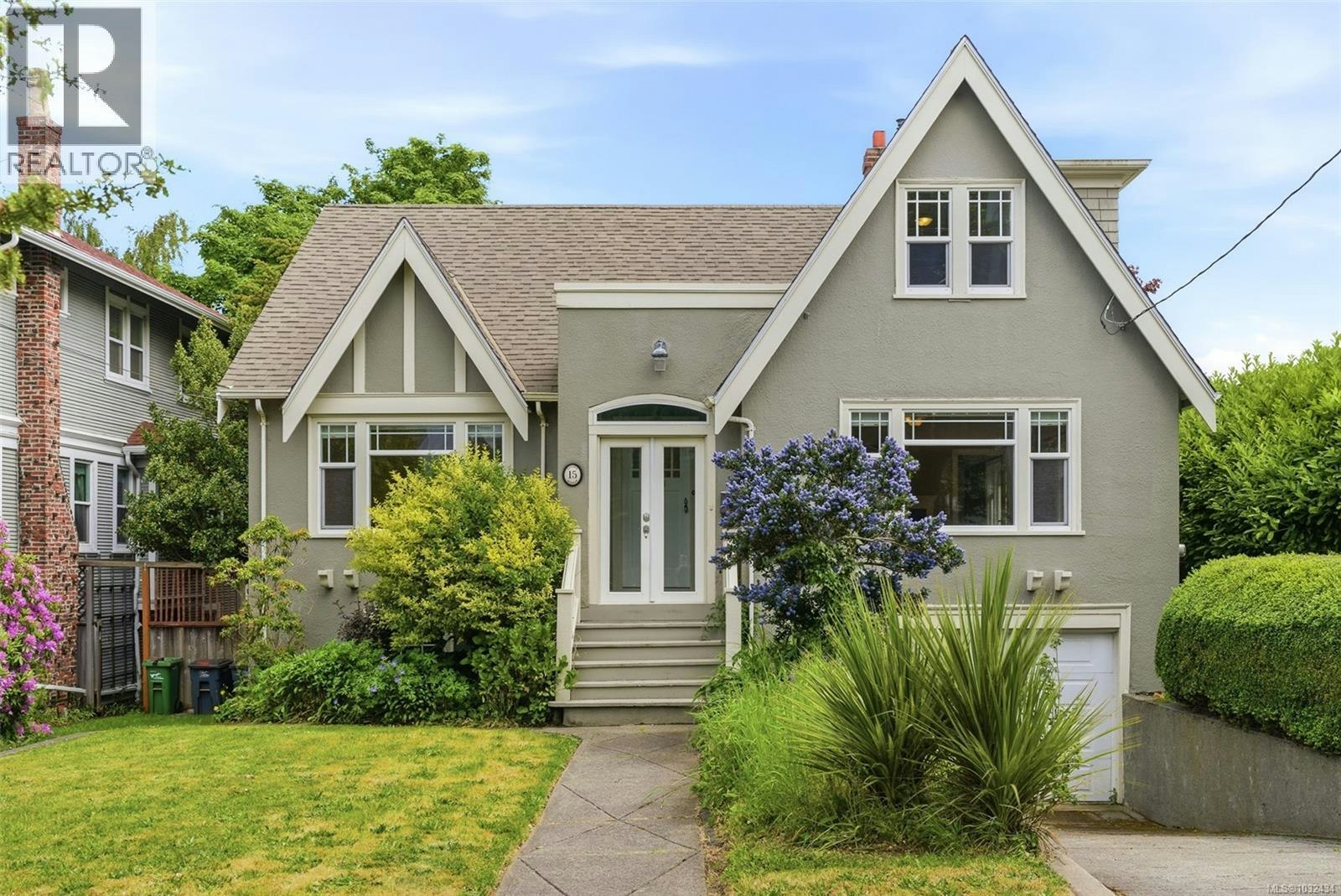 15 Linden Avenue, Victoria, BC, V8V 4C9