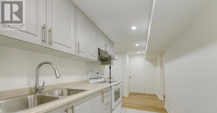 BASEMENT APARTMENT-655 Paragon Place E, Mississauga, ON, L5B 2Z6 - 7